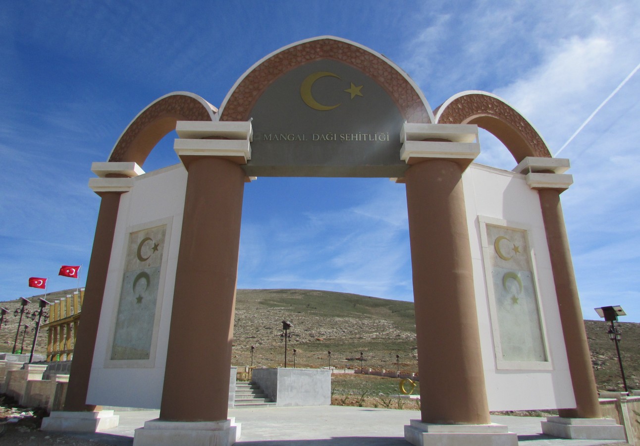 Mangaldağı Şehitliği